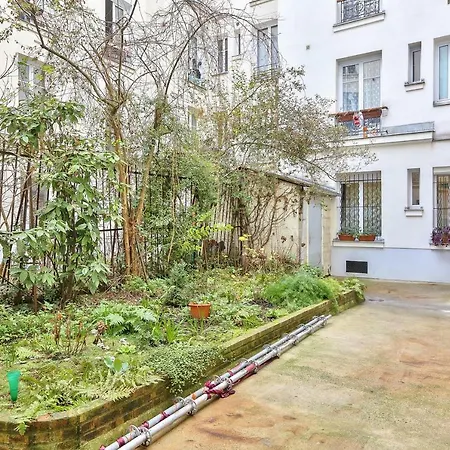 Apartment ✧ Cute Urban Cocoon ✧ 20th Arr. Paris