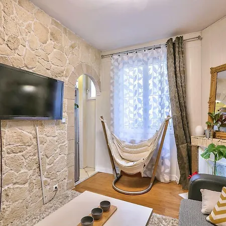 ✧ Cute Urban Cocoon ✧ 20th Arr. Apartment *